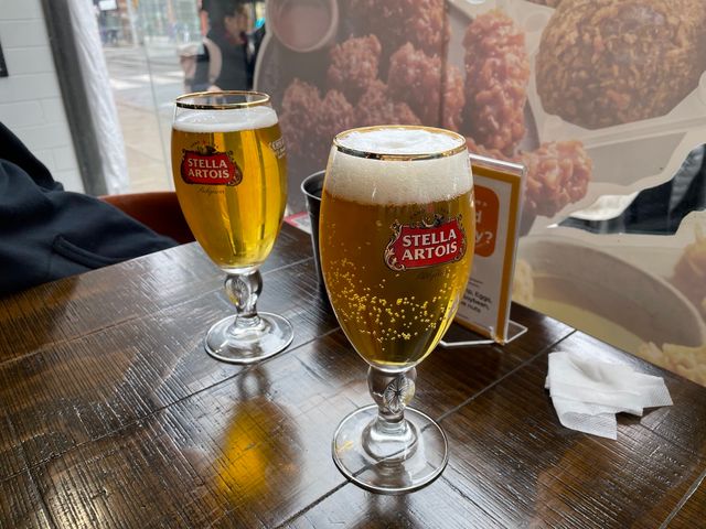Fried chicken with a glass of Stella