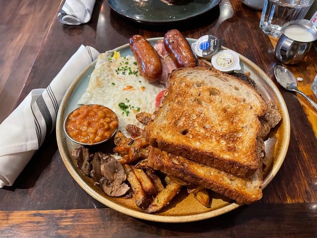 Full English breakfast at Kitchen on Sixth