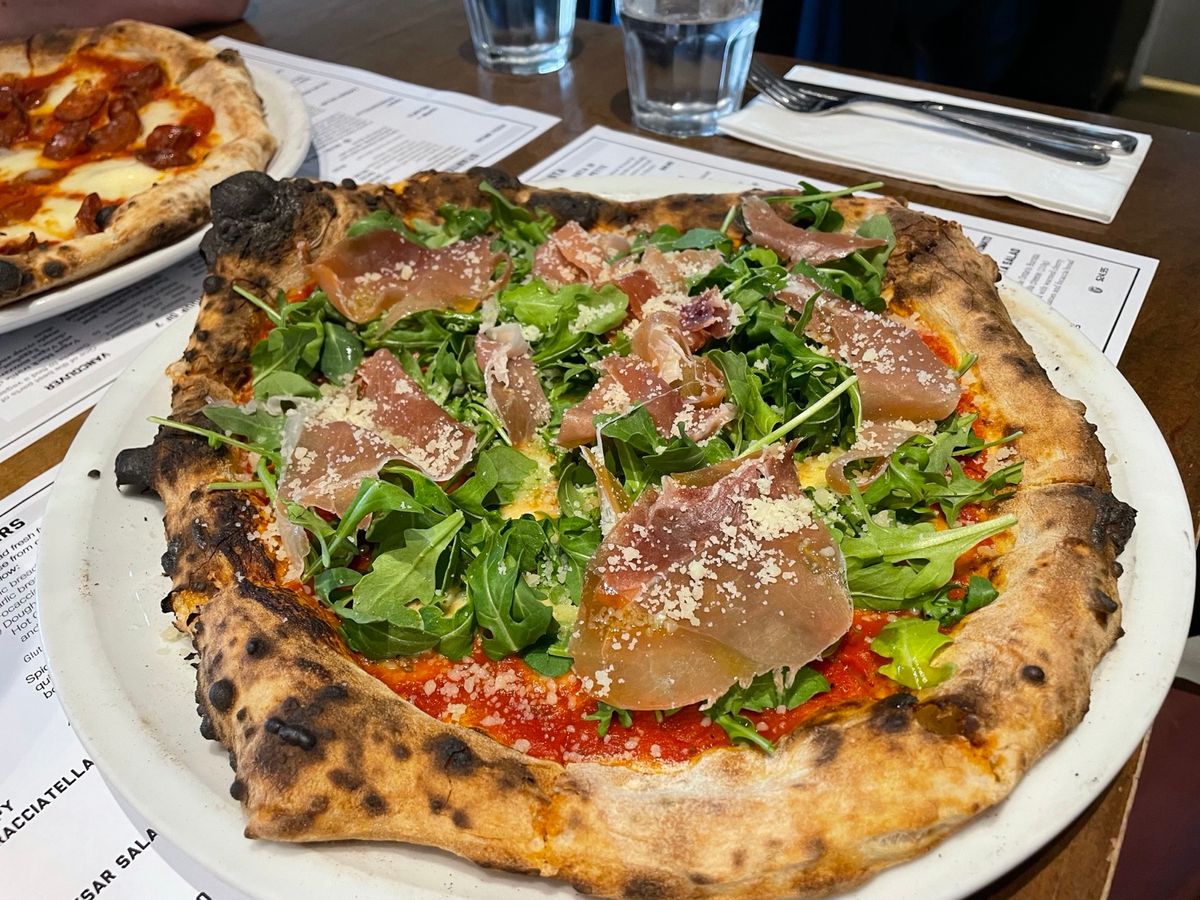 850 Degrees Pizzeria in Etobicoke